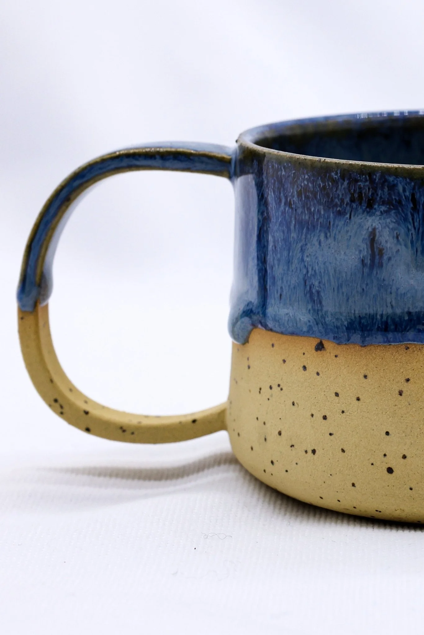 Blunero Grande Handmade Stoneware Ceramic Mug - Image 2