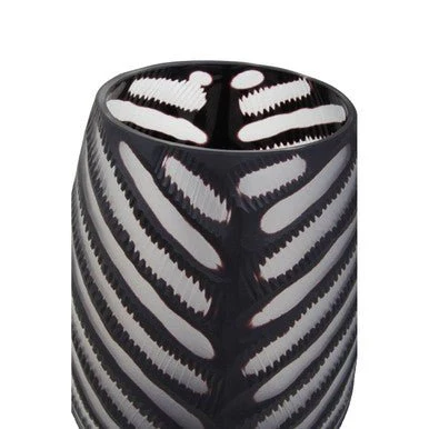 Hessa Large Chevron Cut Vase - Image 4