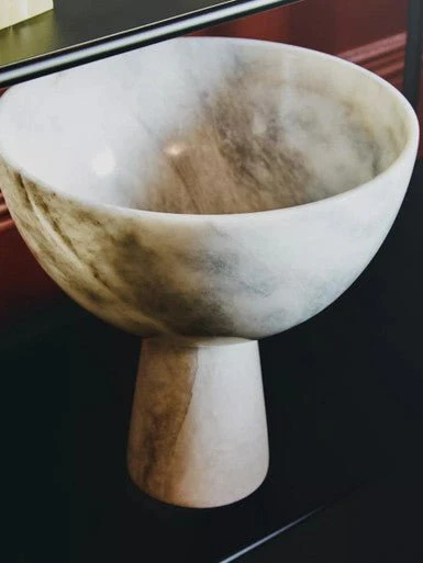 Salmo Large White Marble Pedestal Bowl - Image 7